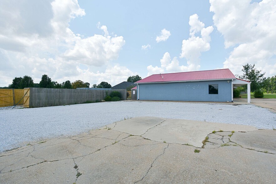 833 Old Highway 45, Saltillo, MS à louer - Photo de l’immeuble – Image 2 sur 21