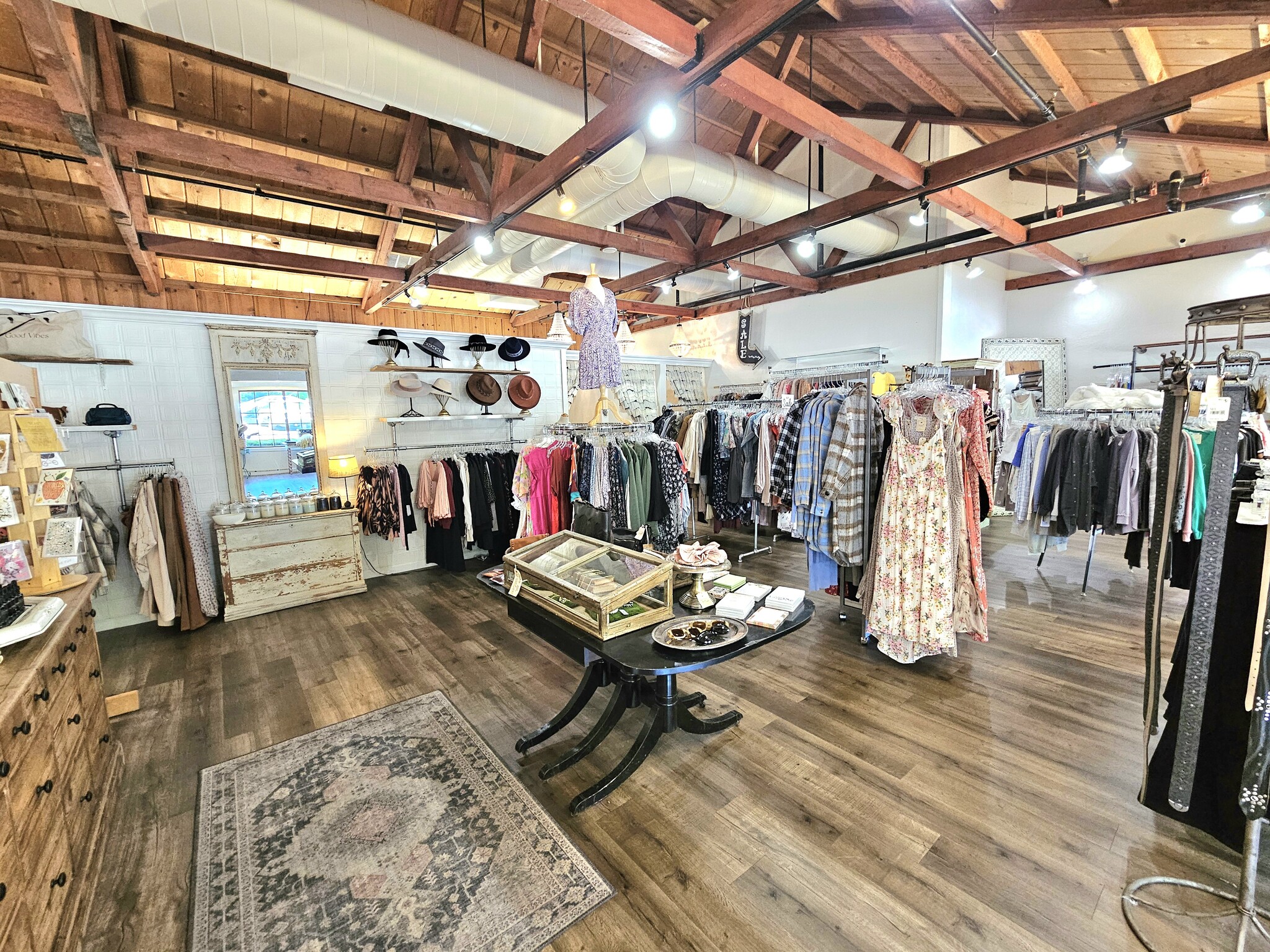 250 Vallombrosa Ave, Chico, CA à louer Photo intérieure– Image 1 sur 3