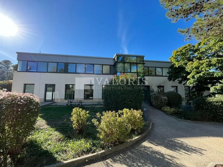 Bureau dans Aix-en-Provence à louer - Photo de l’immeuble – Image 2 sur 10