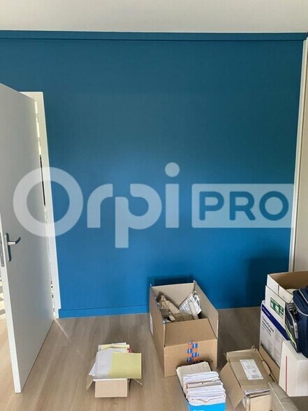 Bureaux/Médical dans Verneuil-sur-Vienne à louer - Photo intérieure – Image 3 sur 4
