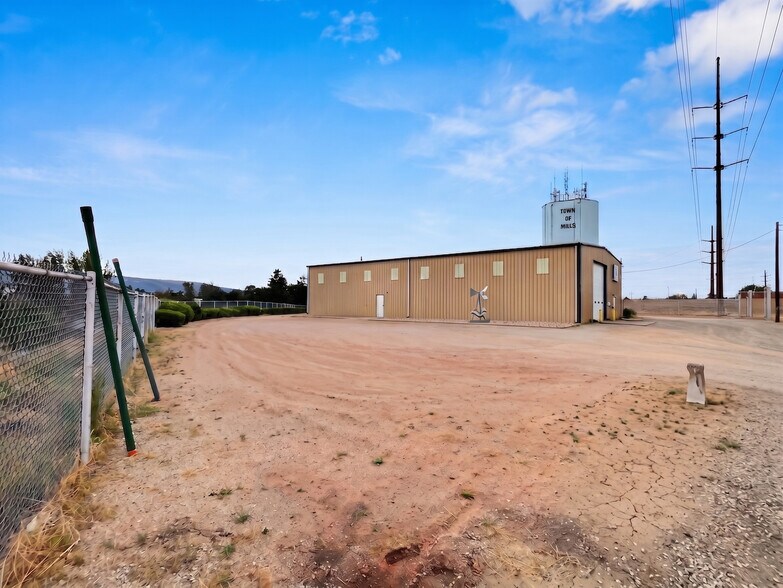 1312 Pendell Blvd, Mills, WY à louer - Photo principale – Image 1 sur 5