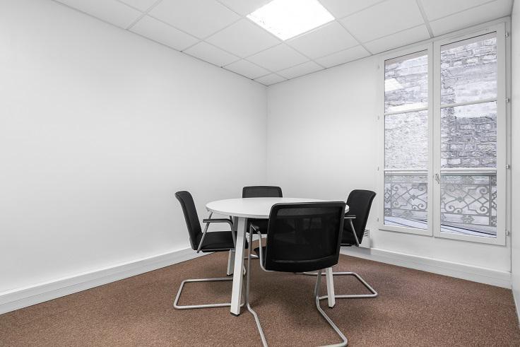 57 Rue D'Amsterdam, Paris à louer - Photo de l’immeuble – Image 1 sur 21