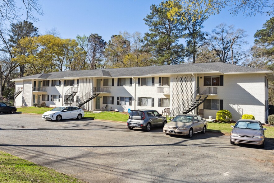 144 Jackson St, Newnan, GA à vendre - Photo principale – Image 1 sur 6