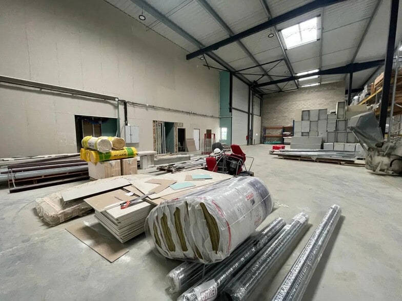 Bureau dans Tigery à louer - Photo de l’immeuble – Image 3 sur 18