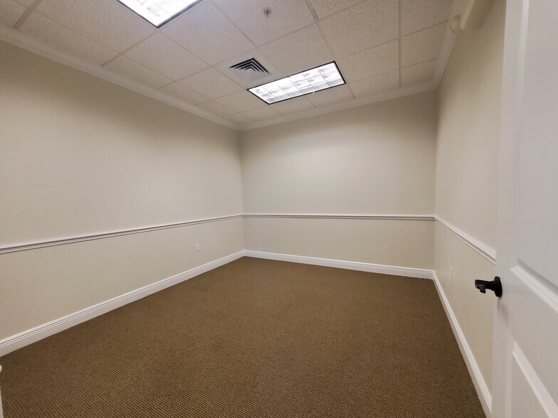 2639 Fruitville Rd, Sarasota, FL à louer - Photo de l’immeuble – Image 3 sur 22