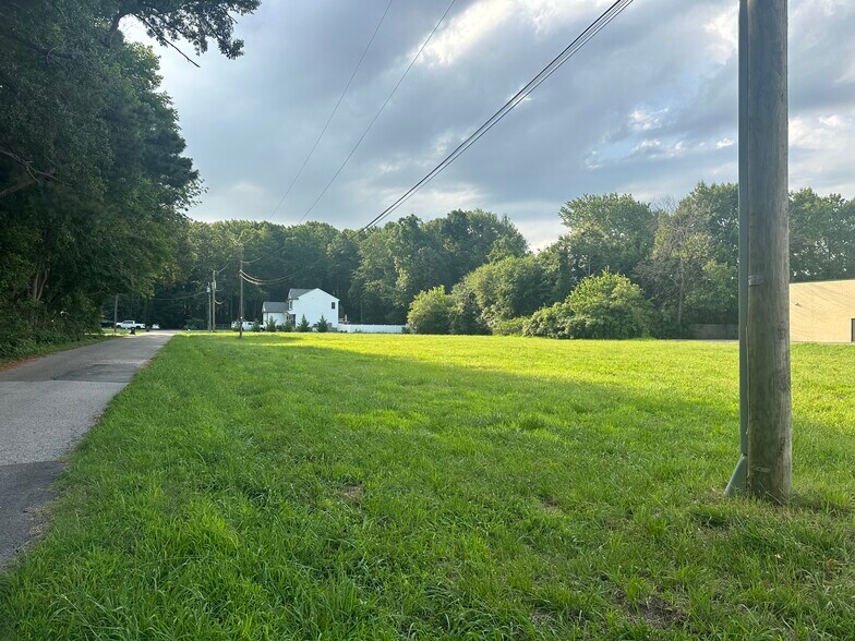 477 Wythe Creek Rd, Poquoson, VA à vendre - Photo de l’immeuble – Image 3 sur 3