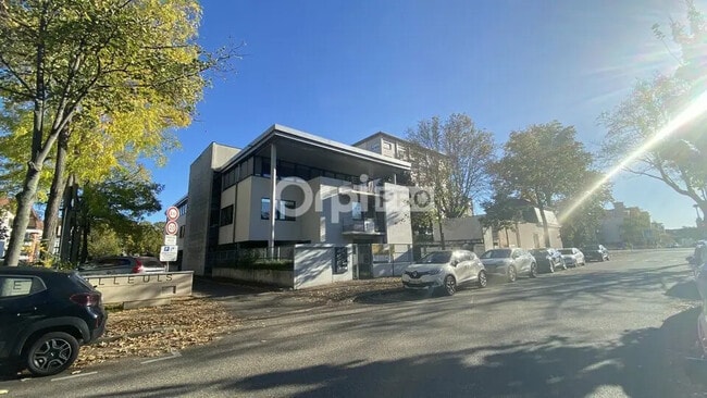 Plus de détails pour Bureau à vendre