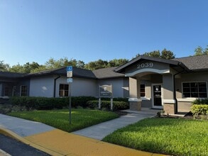 2035-2055 Little Rd, New Port, New Port Richey, FL à louer Photo de l’immeuble– Image 1 sur 7