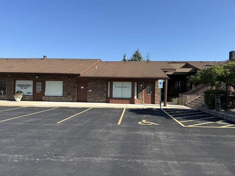 6434 Cass Ave, Westmont, IL à vendre - Photo de l’immeuble – Image 2 sur 18