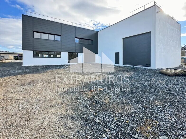 Local d’activités dans MARCY-L'ETOILE à louer - Photo de l’immeuble – Image 3 sur 3