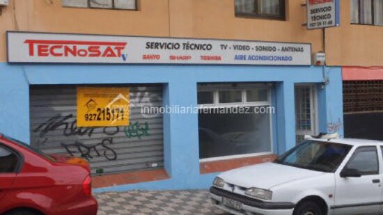 Local commercial dans Cáceres, Cáceres à louer Photo principale– Image 1 sur 4