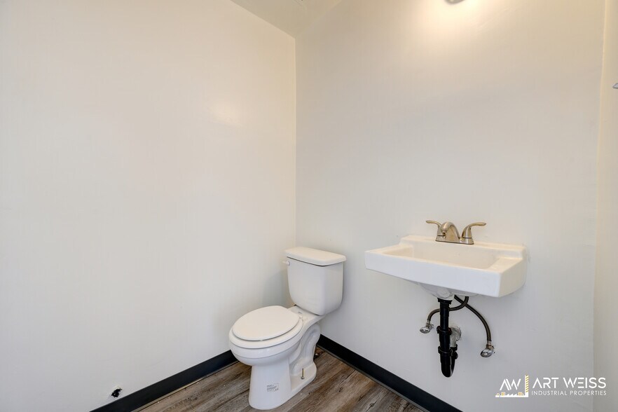 2128 Merced Ave, South El Monte, CA à louer - Photo de l’immeuble – Image 3 sur 7