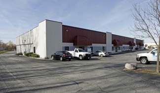 Plus de détails pour 7701-7715 N 67th St, Milwaukee, WI - Local d'activités à louer