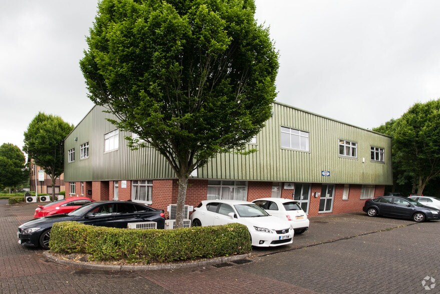 Bumpers Way, Chippenham à vendre - Photo de l’immeuble – Image 2 sur 2