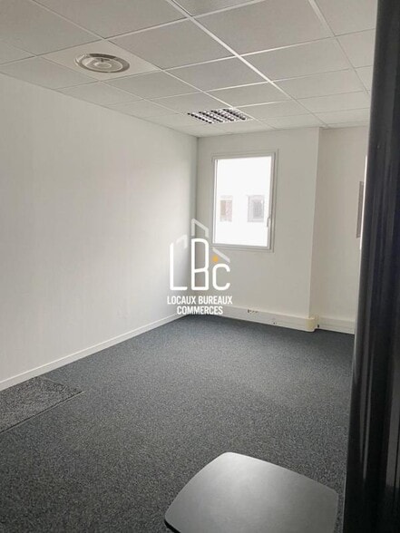 11 Rue Du Chemin Rouge, Nantes à vendre - Photo de l’immeuble – Image 2 sur 9
