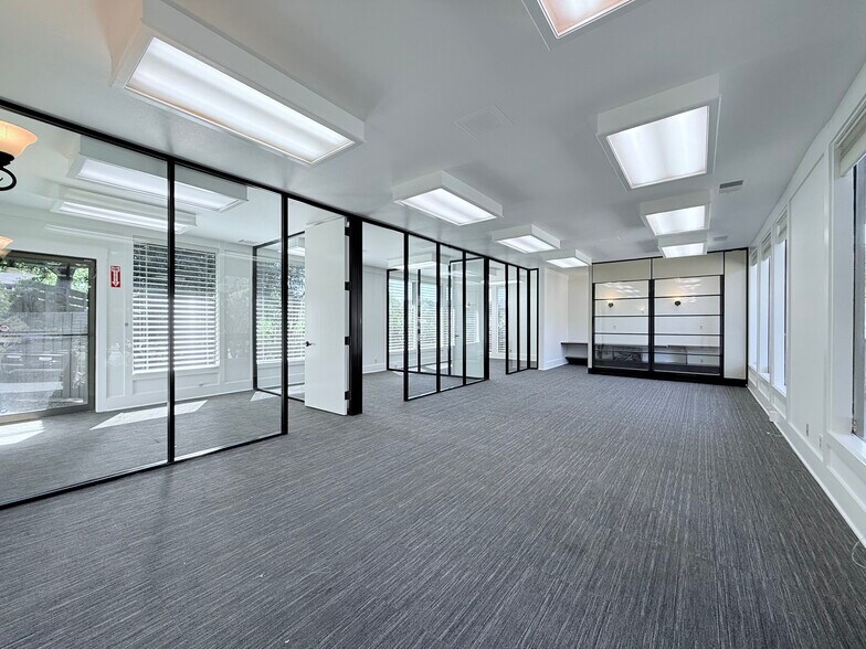 110 Tiburon Blvd, Mill Valley, CA à louer - Photo de l’immeuble – Image 2 sur 12