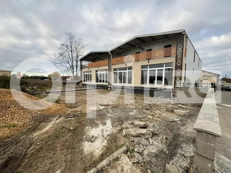Local commercial dans Compiègne à louer - Photo de l’immeuble – Image 1 sur 6