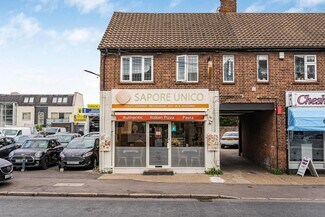Plus de détails pour 108 Turners Hl, Cheshunt - Local commercial à louer