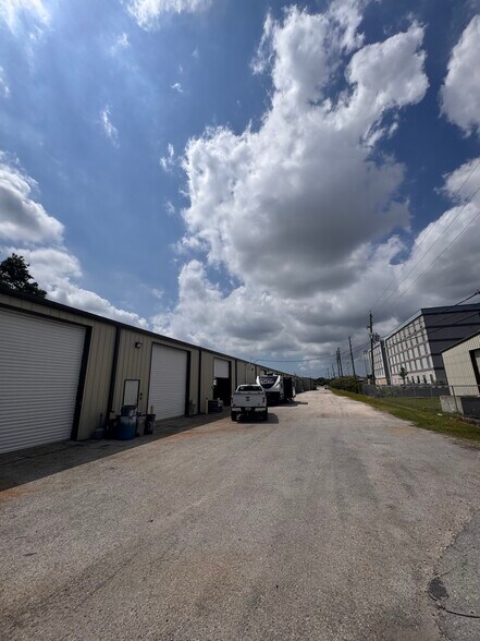 4455 Ulmerton Rd, Clearwater, FL à louer - Photo intérieure – Image 2 sur 7