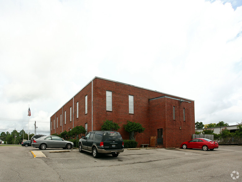 3737 Government Blvd, Mobile, AL à louer - Photo de l’immeuble – Image 2 sur 7