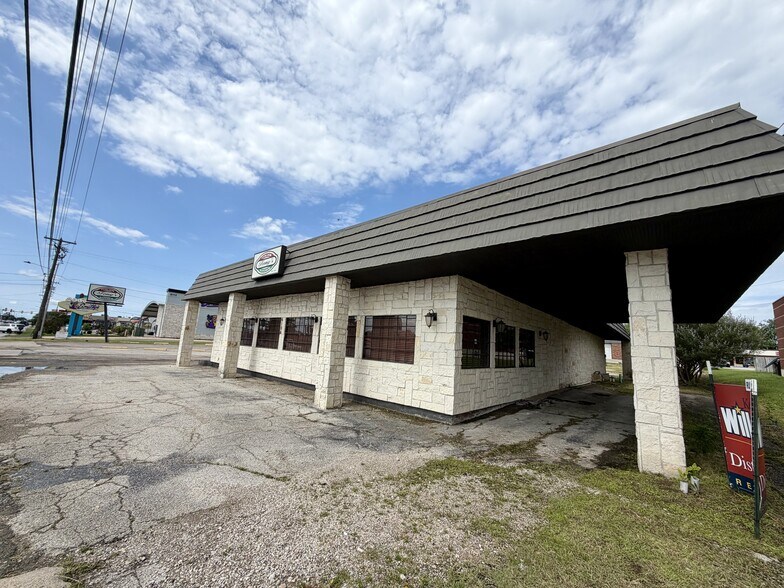 6106 Wesley St, Greenville, TX à vendre - Photo de l’immeuble – Image 2 sur 9