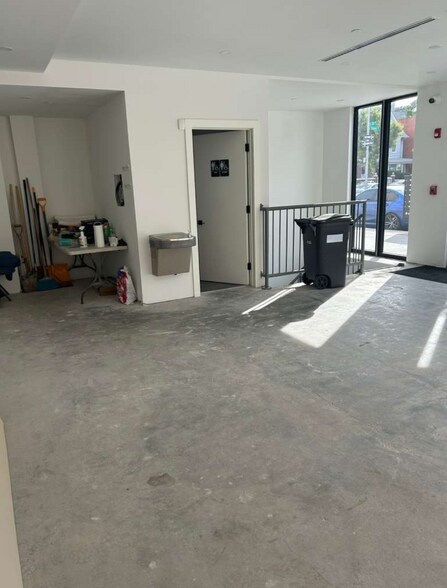 2801 Tilden Ave, Brooklyn, NY à louer - Photo de l’immeuble – Image 2 sur 8