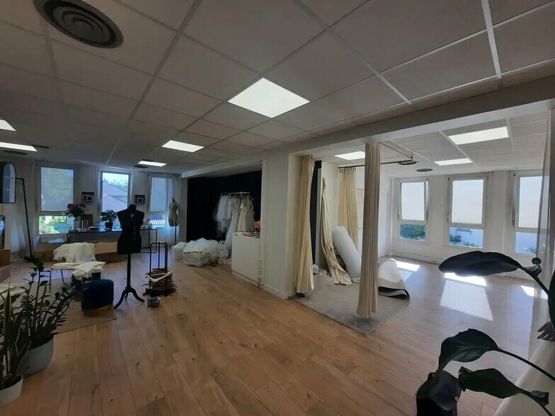 Bureau dans Bihorel à louer - Photo de l’immeuble – Image 3 sur 15