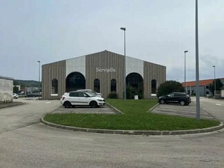 Plus de détails pour Local d'activités à louer