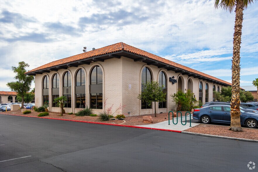 4220 S Maryland Pky, Las Vegas, NV à vendre - Photo de l’immeuble – Image 2 sur 20