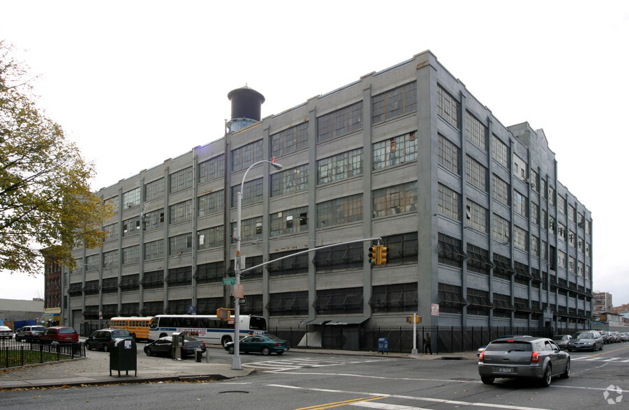 544-560 Park Ave, Brooklyn, NY à louer - Photo de l’immeuble – Image 3 sur 17