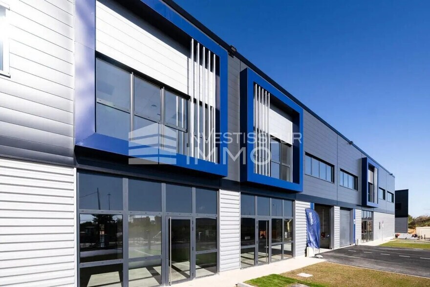 Local d’activités dans Villebon-sur-Yvette à louer - Photo de l’immeuble – Image 3 sur 4