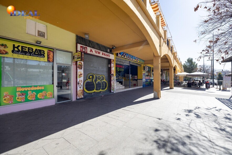 Avenida Juan Pablo II, 92, Granada, Granada à vendre - Photo de l’immeuble – Image 1 sur 31