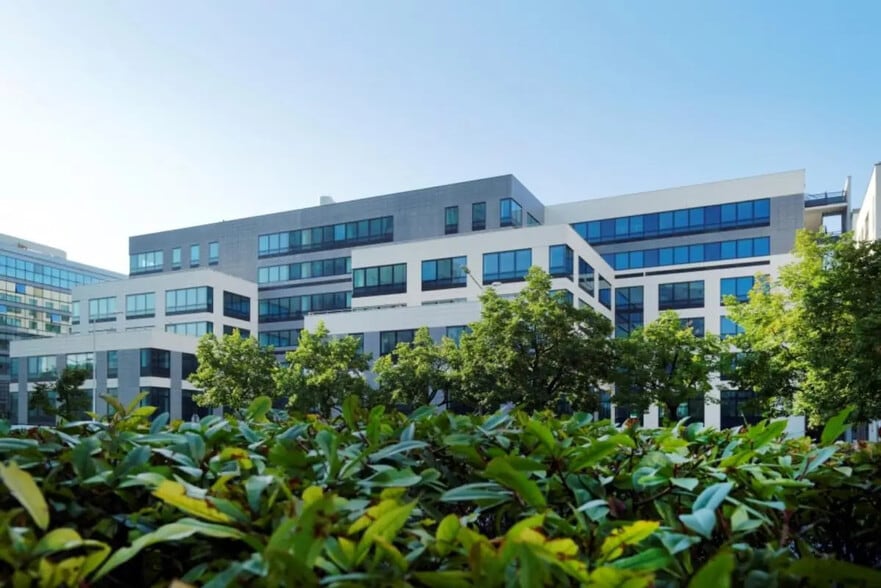 333 Avenue Georges Clemenceau, Nanterre à louer - Photo de l’immeuble – Image 3 sur 13