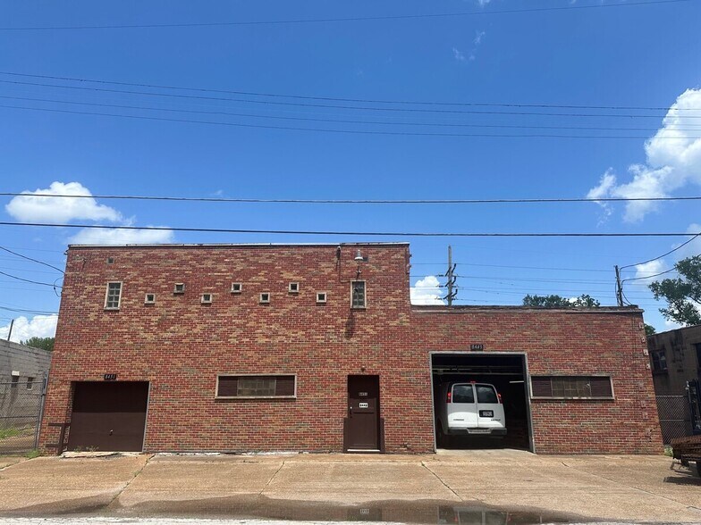 8449-8451 Wabash Ave, Saint Louis, MO à vendre - Photo de l’immeuble – Image 1 sur 3