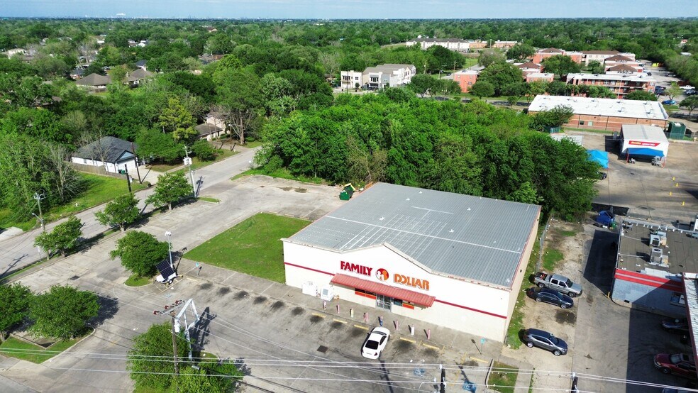 8303 Calhoun Rd, Houston, TX à louer - Photo de l’immeuble – Image 1 sur 4