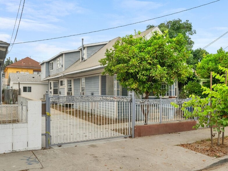 1220 W 25th St, Los Angeles, CA à vendre - Photo de l’immeuble – Image 2 sur 15