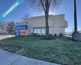 2390 W Main St, Medford, OR à louer Photo de l’immeuble– Image 2 sur 23