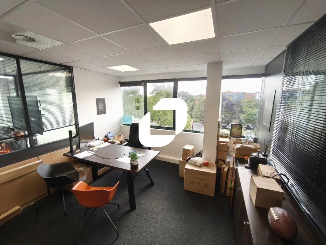 Bureau dans Créteil à louer Photo de l’immeuble– Image 1 sur 8