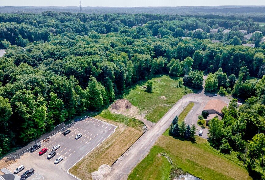 5755 Bella Rosa, Village of Clarkston, MI à vendre - Aérien – Image 2 sur 2
