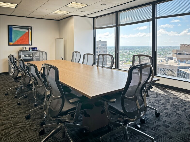 1100 Poydras St, New Orleans, LA à louer - Photo intérieure – Image 2 sur 60