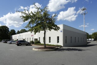 Plus de détails pour 11 Harts Ln, East Brunswick, NJ - Local d'activités à louer