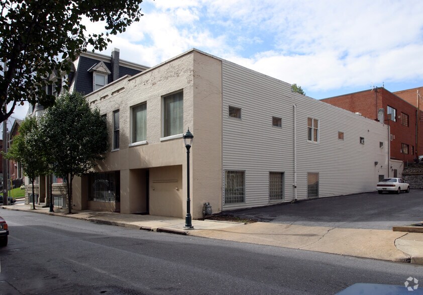 41-43 N Summit Ave, Hagerstown, MD à louer - Photo principale – Image 1 sur 8