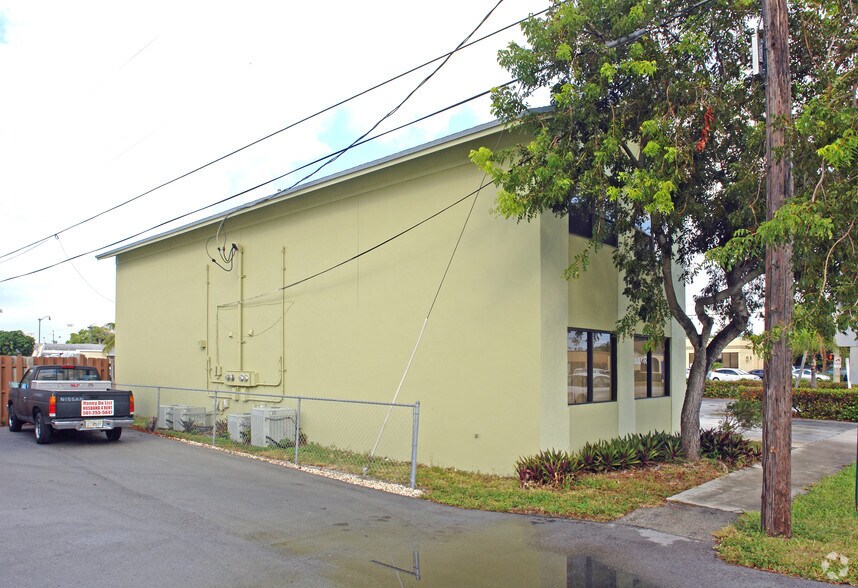 602 W Lantana Rd, Lake Worth, FL à louer - Photo de l’immeuble – Image 2 sur 20
