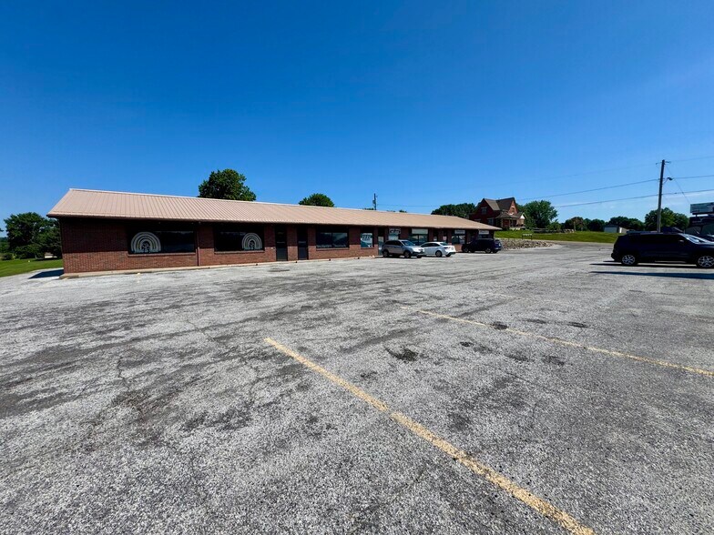 2919-2929 McFarland Dr, Zanesville, OH à louer - Photo de l’immeuble – Image 2 sur 14