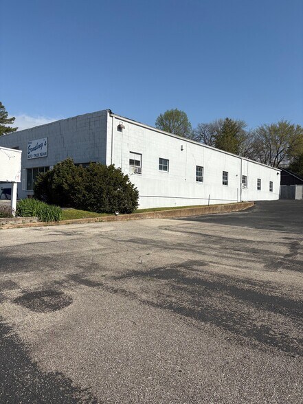 512 Clark St, Saint Charles, MO à vendre - Photo de l’immeuble – Image 2 sur 4