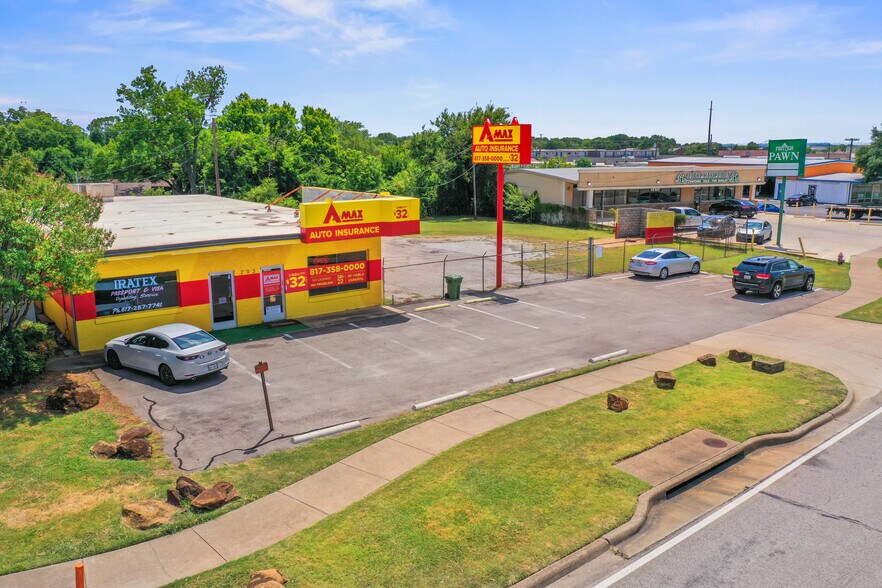 203 W Euless Blvd, Euless, TX à vendre - Photo de l’immeuble – Image 1 sur 21