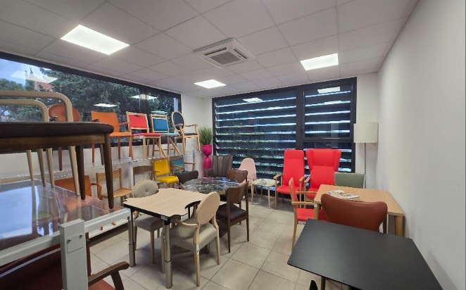 Bureau dans La Seyne-sur-Mer à vendre - Photo de l’immeuble – Image 2 sur 6