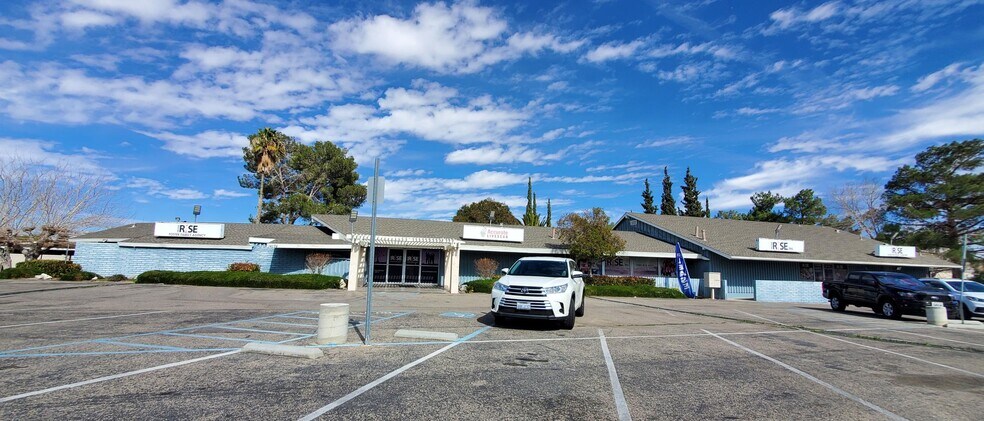 14174 Green Tree Blvd, Victorville, CA à louer - Photo de l’immeuble – Image 3 sur 3