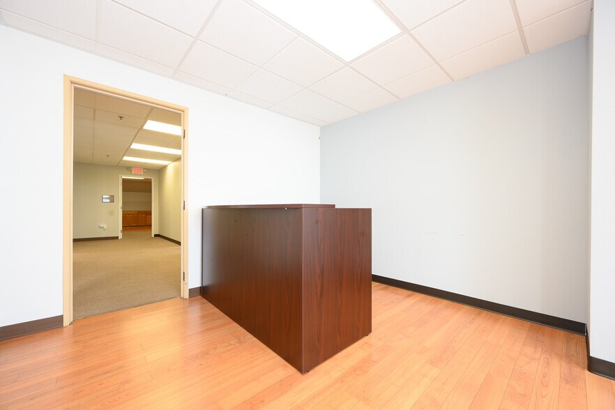 17971 Euclid St, Fountain Valley, CA à louer - Photo de l’immeuble – Image 3 sur 12