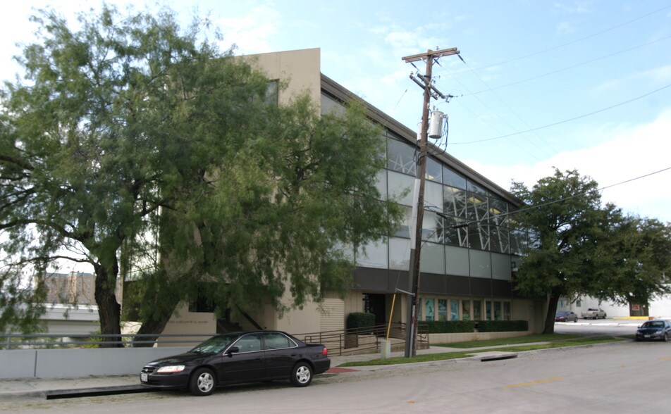 1413 Rio Grande Ave, Fort Worth, TX à vendre - Photo de l’immeuble – Image 2 sur 4